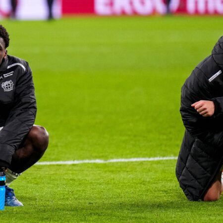 Nach Echeverri-Verzicht: Auch Poku fehlt in Leipzig, Bangen um Grimaldo