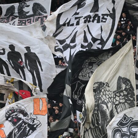 Eintracht-Präsident kritisiert eigene Fans: „Diese Dinge machen mich wütend“