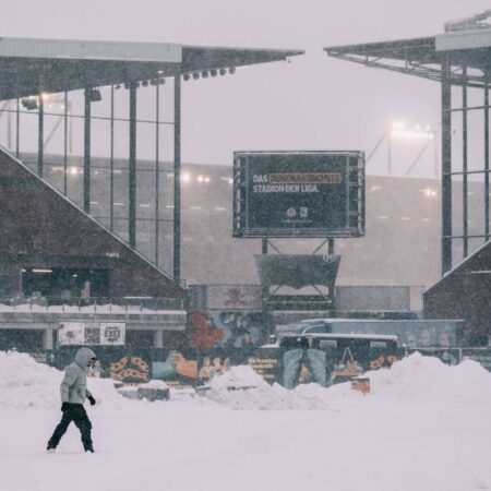 Bundesliga-Nachholspiele im TV und Stream: Wer überträgt die Partien am Dienstag?