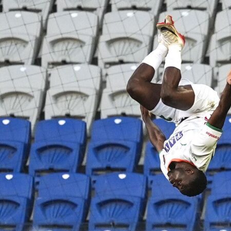 Augsburg will Ogundu – Kömür soll trotz Millionen-Angebot bleiben