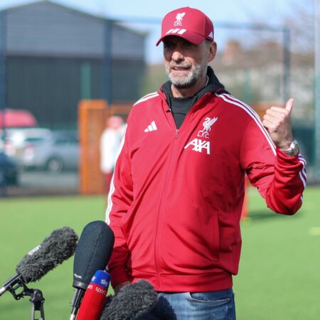 Klopp auf der „falschen“ Seite: BVB-Legenden gastieren in Anfield