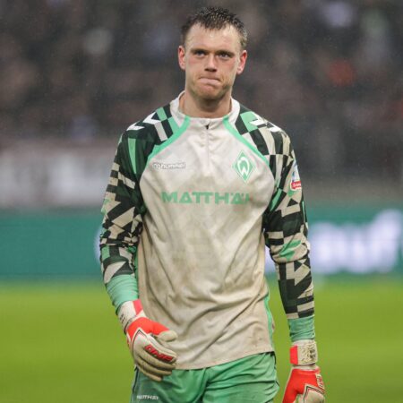 Operation erforderlich: Saisonaus für Werder-Keeper Hain