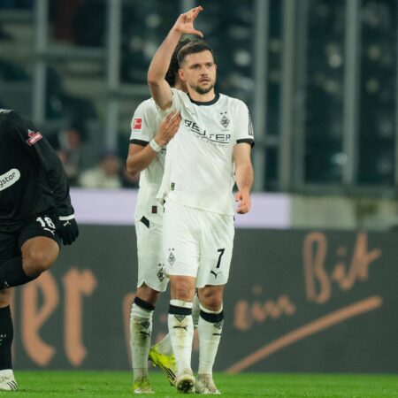 Stöger interpretiert den Dosenöffner auf seine Art