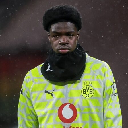 „Eines der größten deutschen Talente“: BVB stattet Kaba mit Profivertrag aus