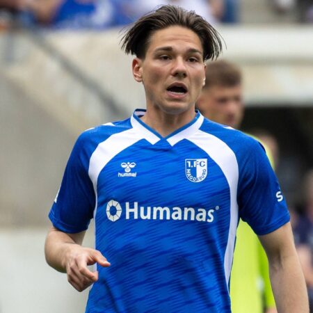 Thioune bremst die Erwartungen: Werder verpflichtet Magdeburgs Stalmach