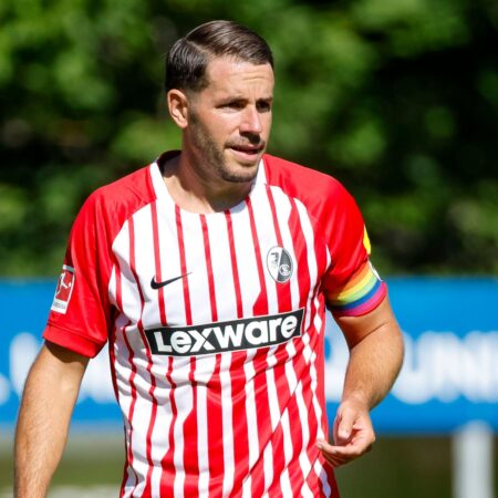 Im Trainingslager wiedergewählt: Günter bleibt Freiburgs Kapitän