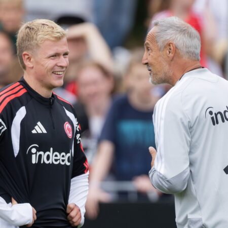 Eintracht-Stürmer Burkardt: „Es ist eine komplett andere Fußballidee“