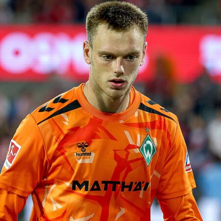 Verletzung bei estnischer Nationalmannschaft: Werder bangt um Keeper Hein